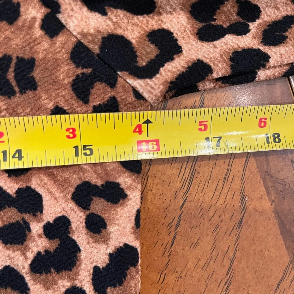 Leopard cropped zippered jacket. Super cute! - Picture 3 of 4